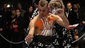 Thomas – danse – performance – Paris 2010.