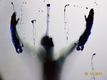 Persee et Andromede – performance on the rock – galerie Tatry Bordeaux par Karl Lakolak 2011 (11)