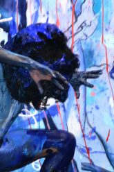 Persee et Andromede – performance on the rock – galerie Tatry Bordeaux par Karl Lakolak 2011 (2)